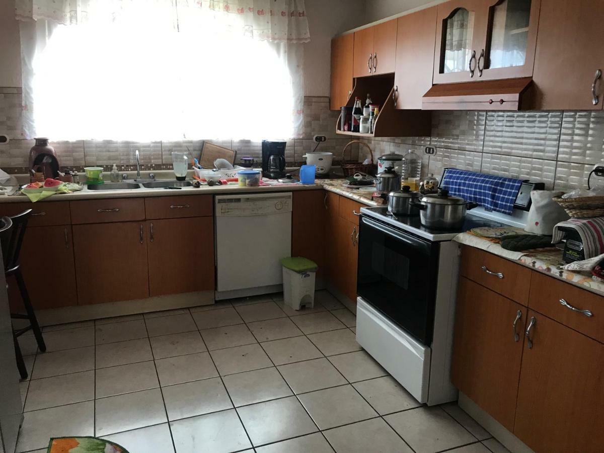 Casa Del Suizo Bed & Breakfast Desamparados  Екстериор снимка